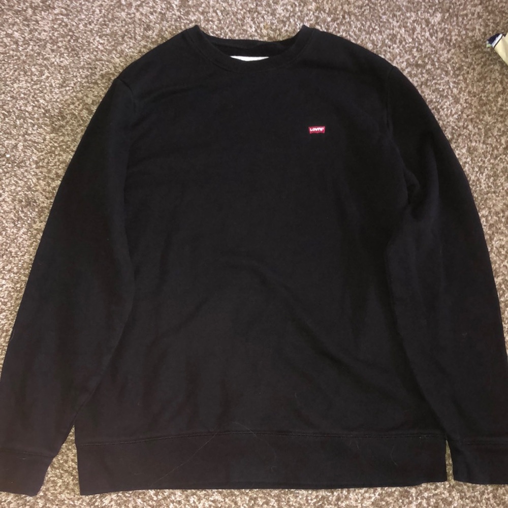 Super comfy Levi’s crewneck